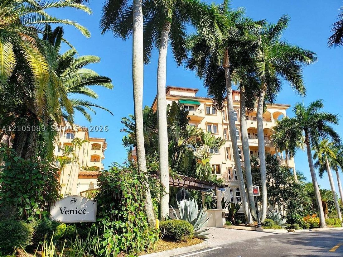 Condo in Coral Gables, Florida, United States 1 - 19103824
