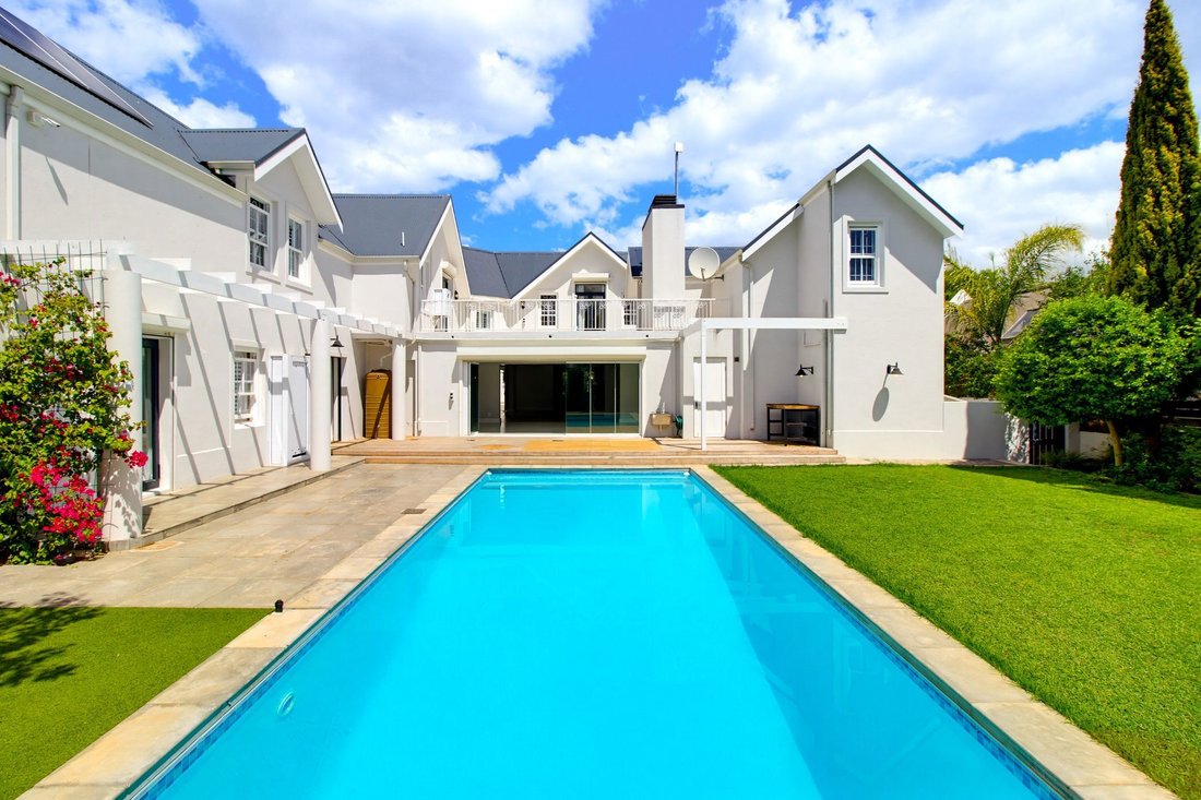 House in Paradyskloof, Western Cape, South Africa 2 - 19103921