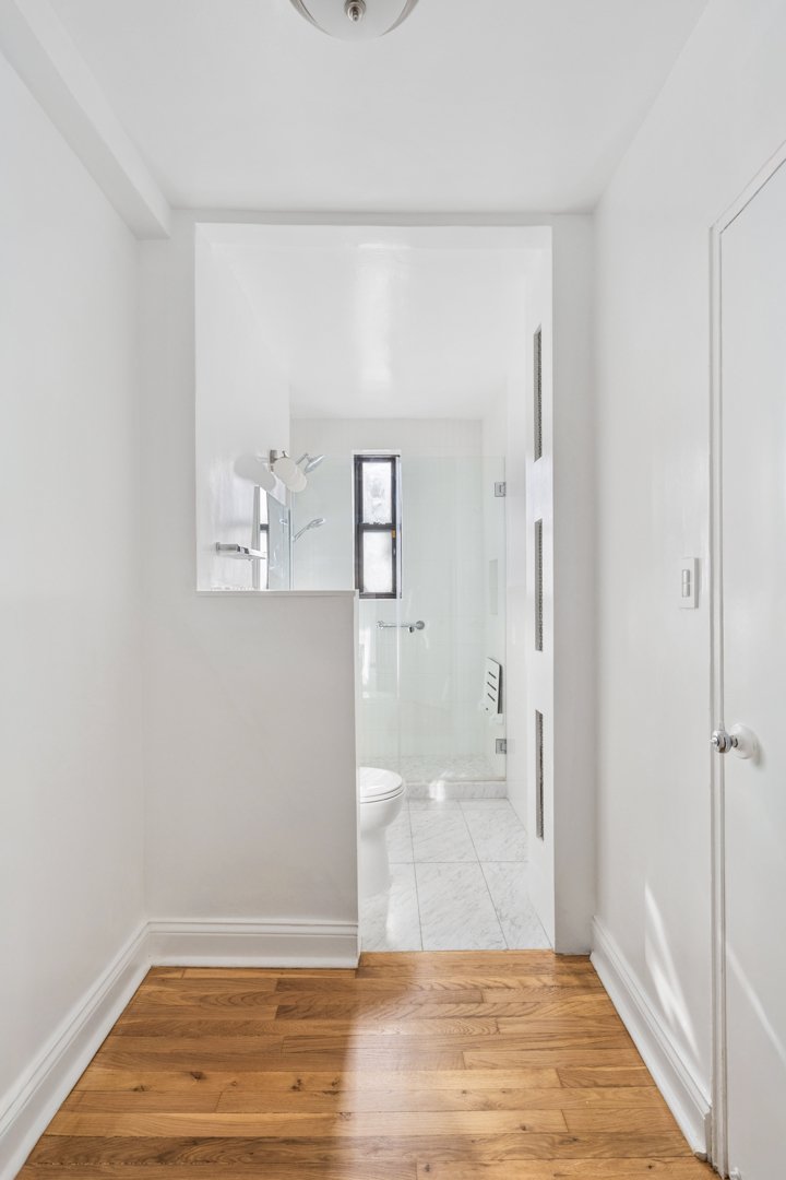 Co Op in New York, New York, United States 3 - 19105259