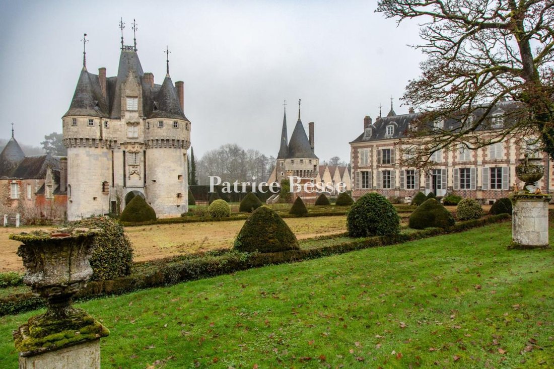 Schloss in Brou, Zentrum-Loiretal, Frankreich 3 - 19105382