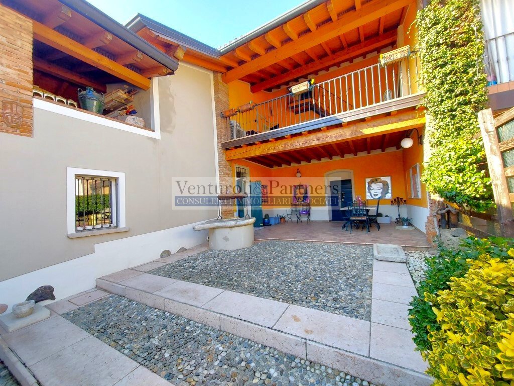 Haus in Bedizzole, Lombardei, Italien 1 - 12522285