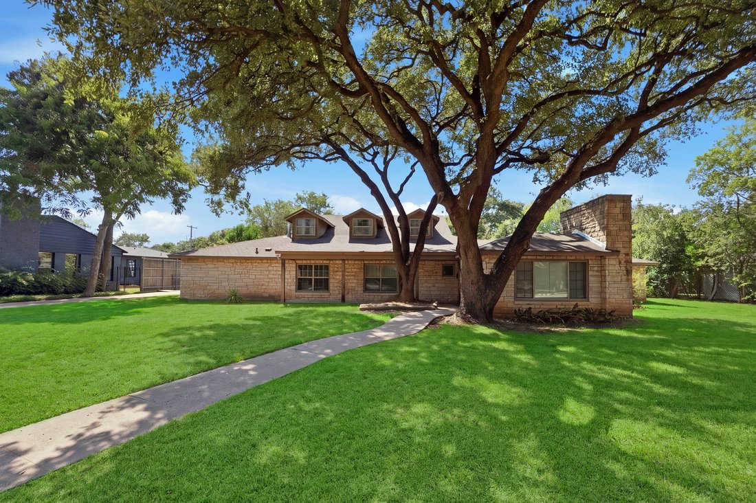 House in Fort Worth, Texas, United States 5 - 19103117