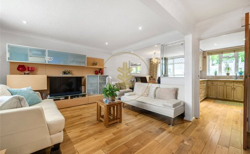 House in Barnet, England 1
