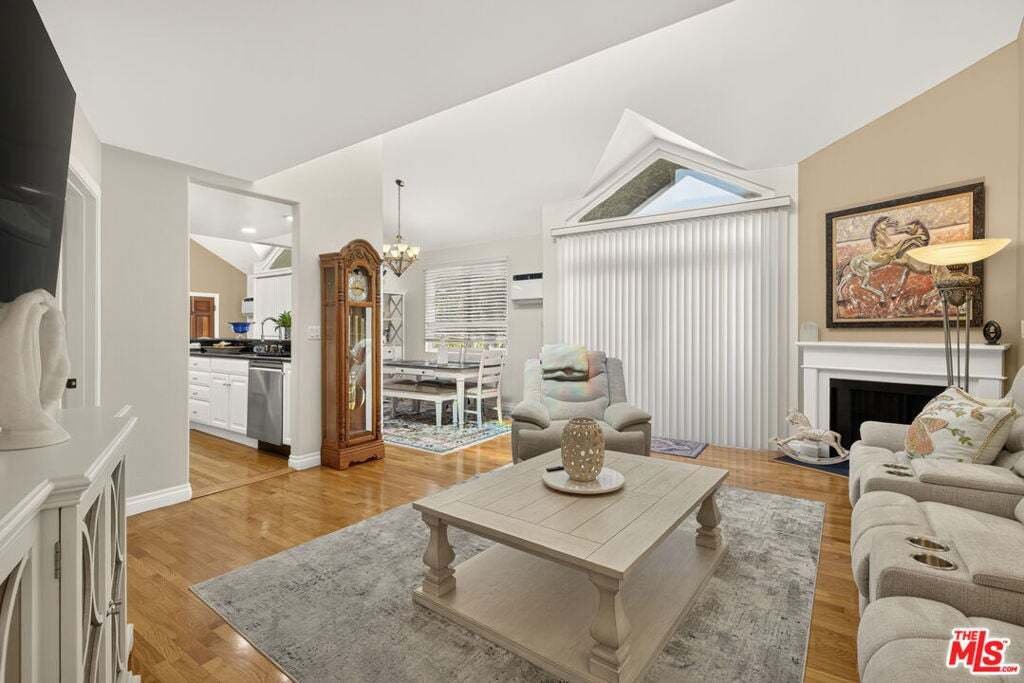 Appartement à Los Angeles, Californie, États-Unis 3 - 19103987