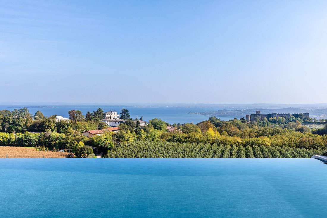 Villa in Hill Zone, Padenghe sul Garda, Lombardy 3 - 19107534