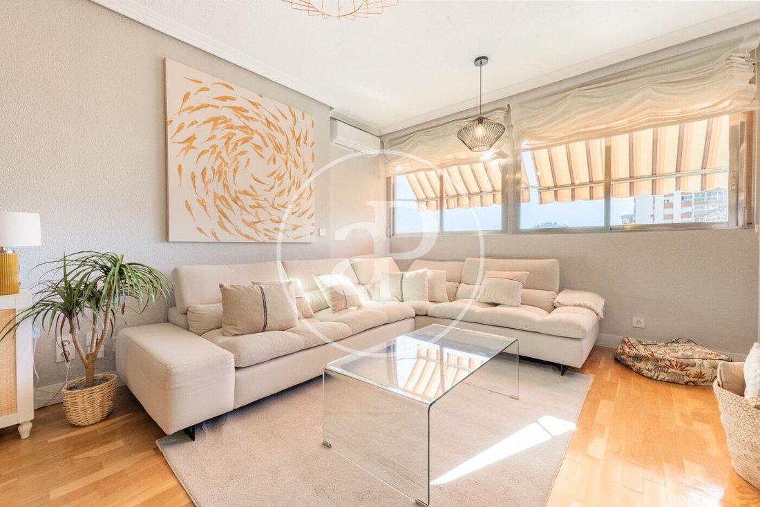 Appartamento a Ciudad Lineal, Madrid, Spagna 3 - 19107698