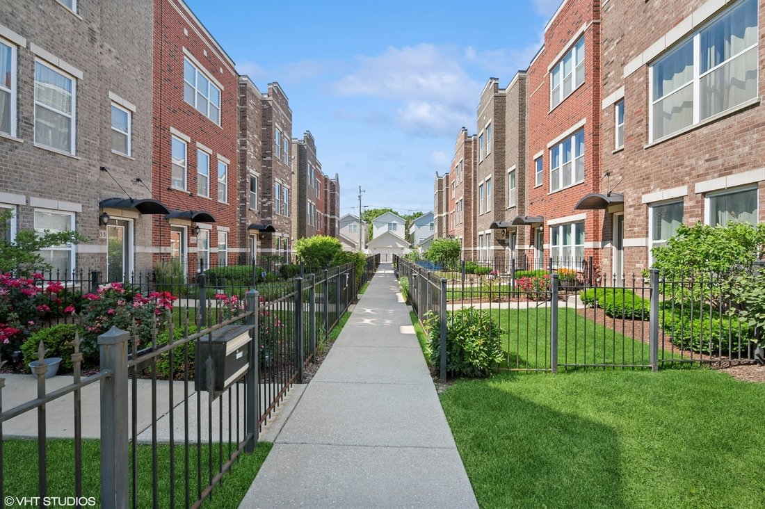 Villa in Chicago, Illinois, United States 2 - 19108030