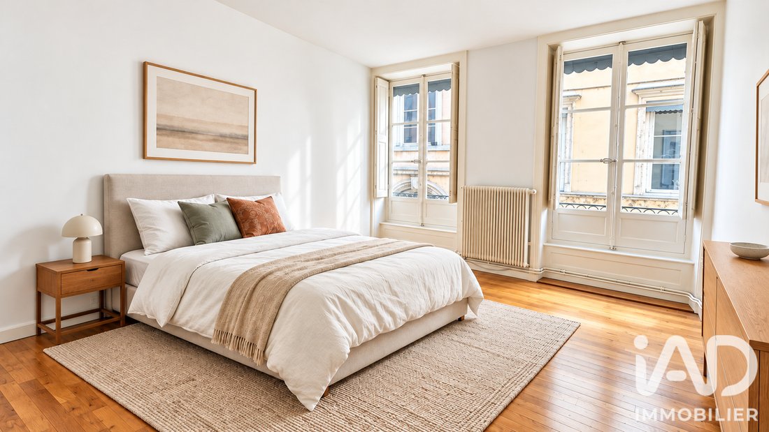 Apartment in Saint Vincent, Lyon 1er Arrondissement, Lyon 5 - 19109104