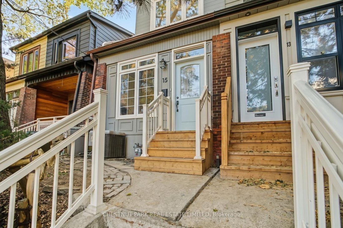 House in Toronto, Ontario, Canada 3 - 19108126