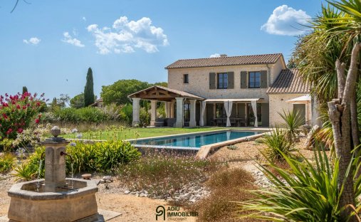 Haus in Uzès, Okzitanien, Frankreich 1