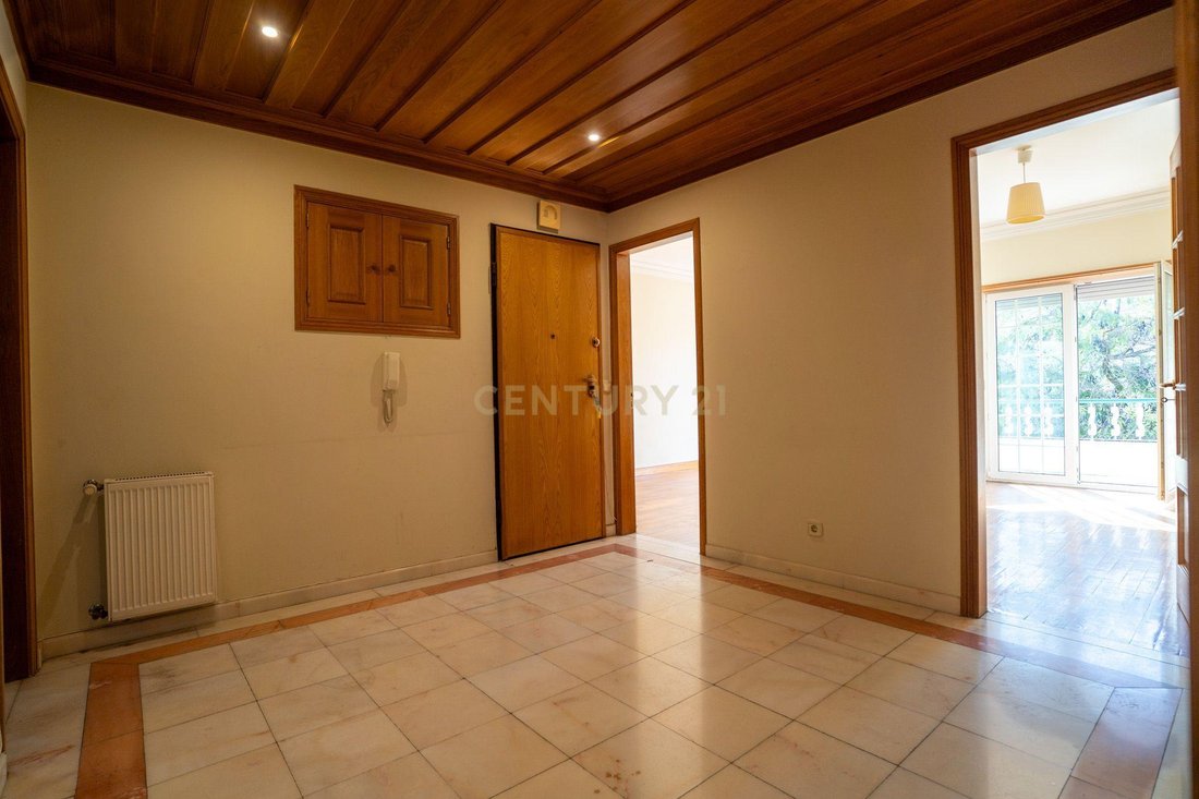 Apartment in Alvalade, Lisbon, Portugal 2 - 19107574