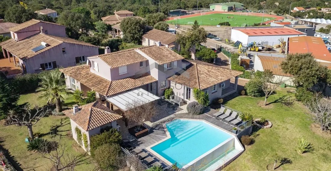 Villa in Zonza, Corsica, France 1 - 19107941