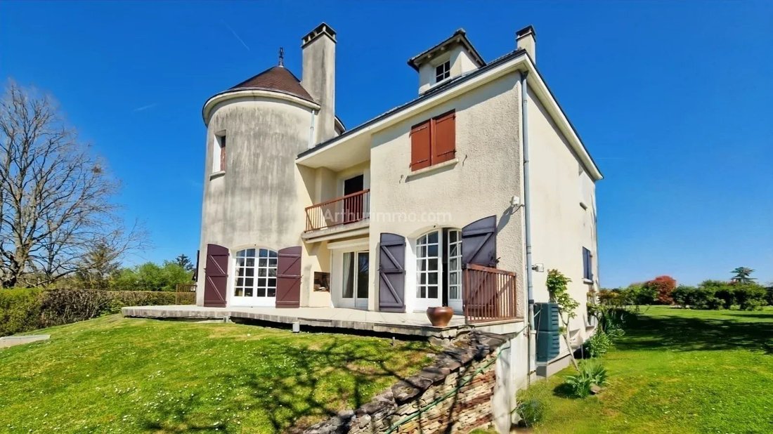 Estate in Annet-sur-Marne, Ile-de-France, France 1 - 19107933