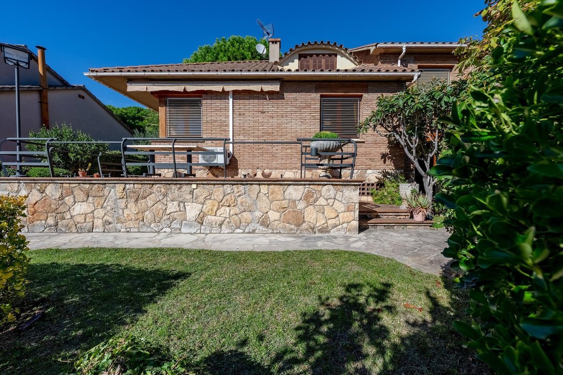Villa en La Garriga, Cataluña, España 1 - 19107572