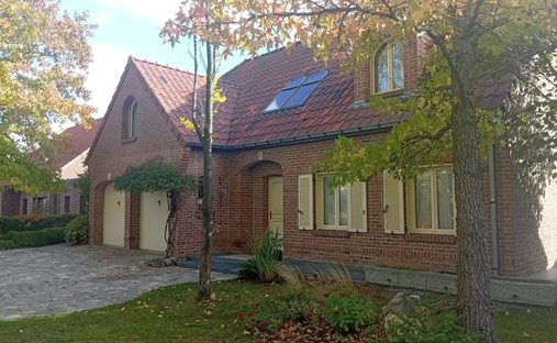 Haus in Bousbecque, Nordfrankreich, Frankreich 1