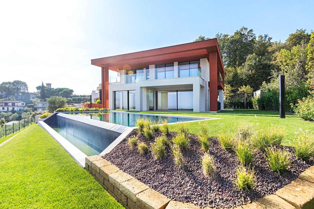 Villa in Hill Zone, Padenghe sul Garda, Lombardy 1 - 19107534