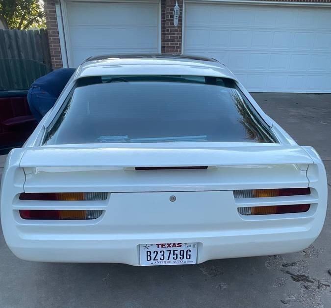Coupe in Glendale, United States 4 - 19107036