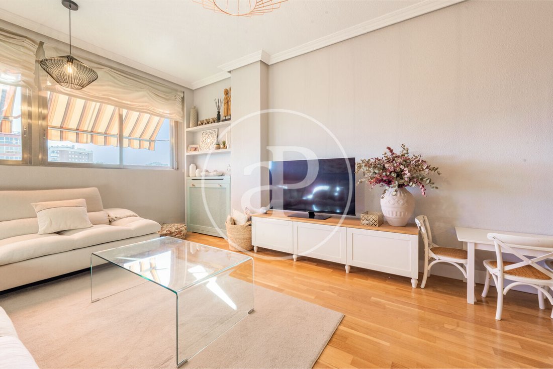 Appartamento a Ciudad Lineal, Madrid, Spagna 2 - 19107698