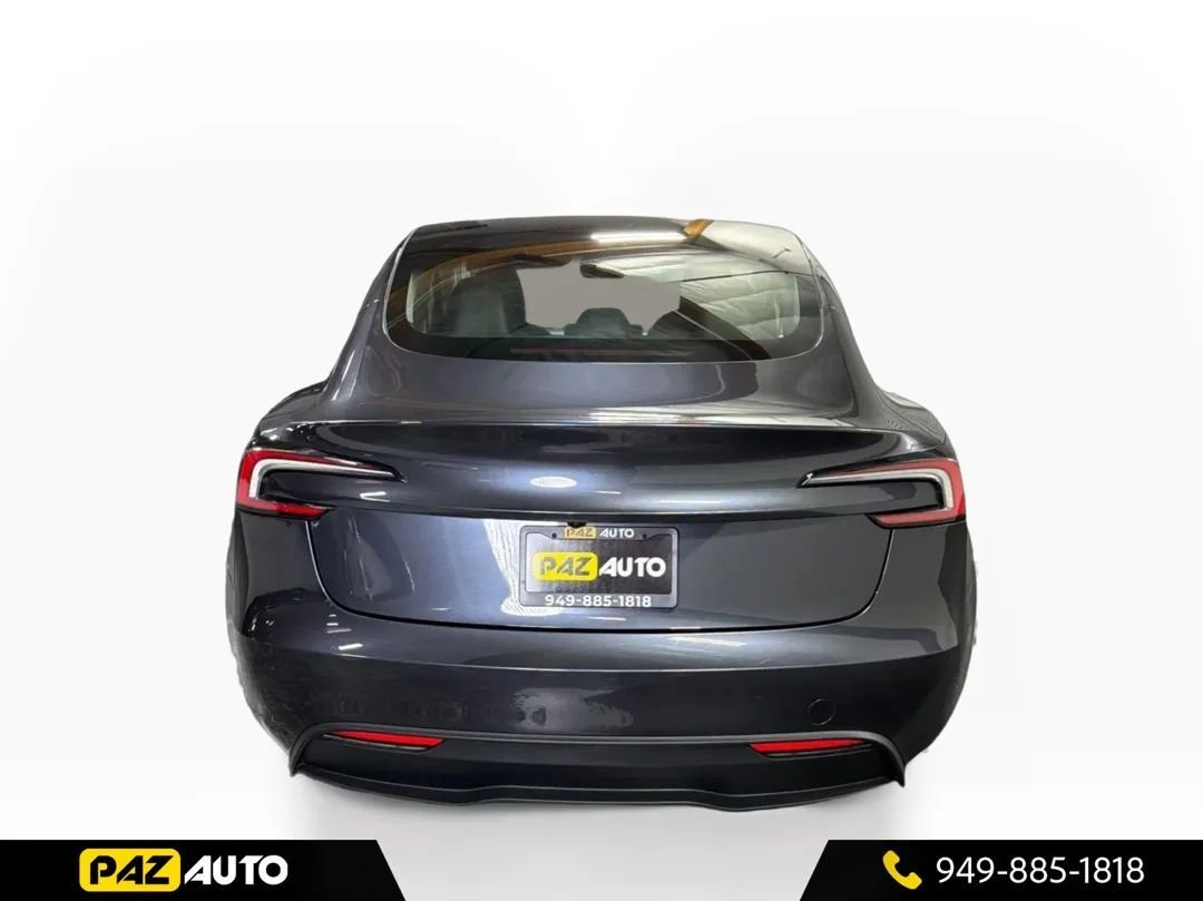 Sedan in Laguna Hills, CA, United States 4 - 19108285