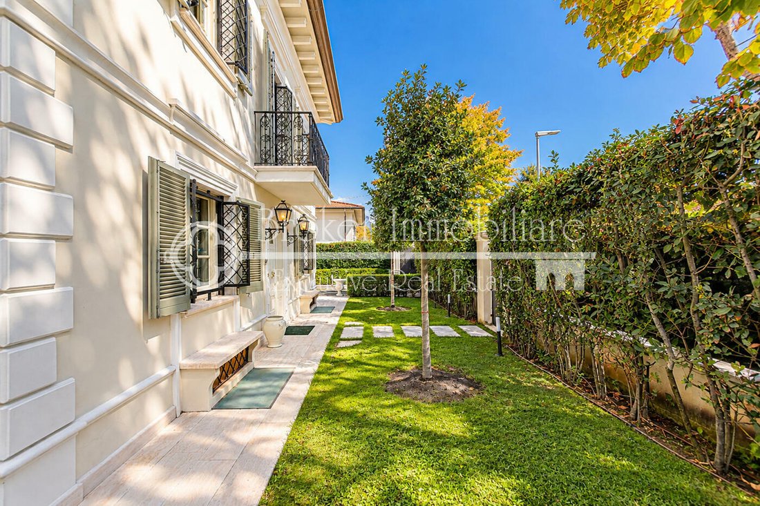 Villa in Centro, Forte dei Marmi, Tuscany 3 - 19107954
