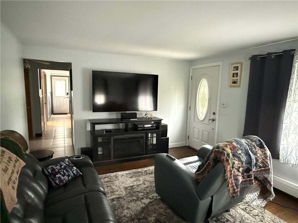 House in Cranston, Rhode Island, United States 5 - 19106792