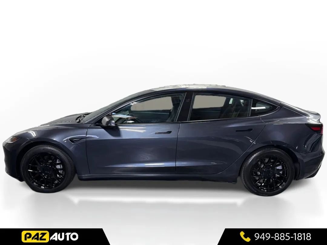 Sedan in Laguna Hills, CA, United States 2 - 19108285