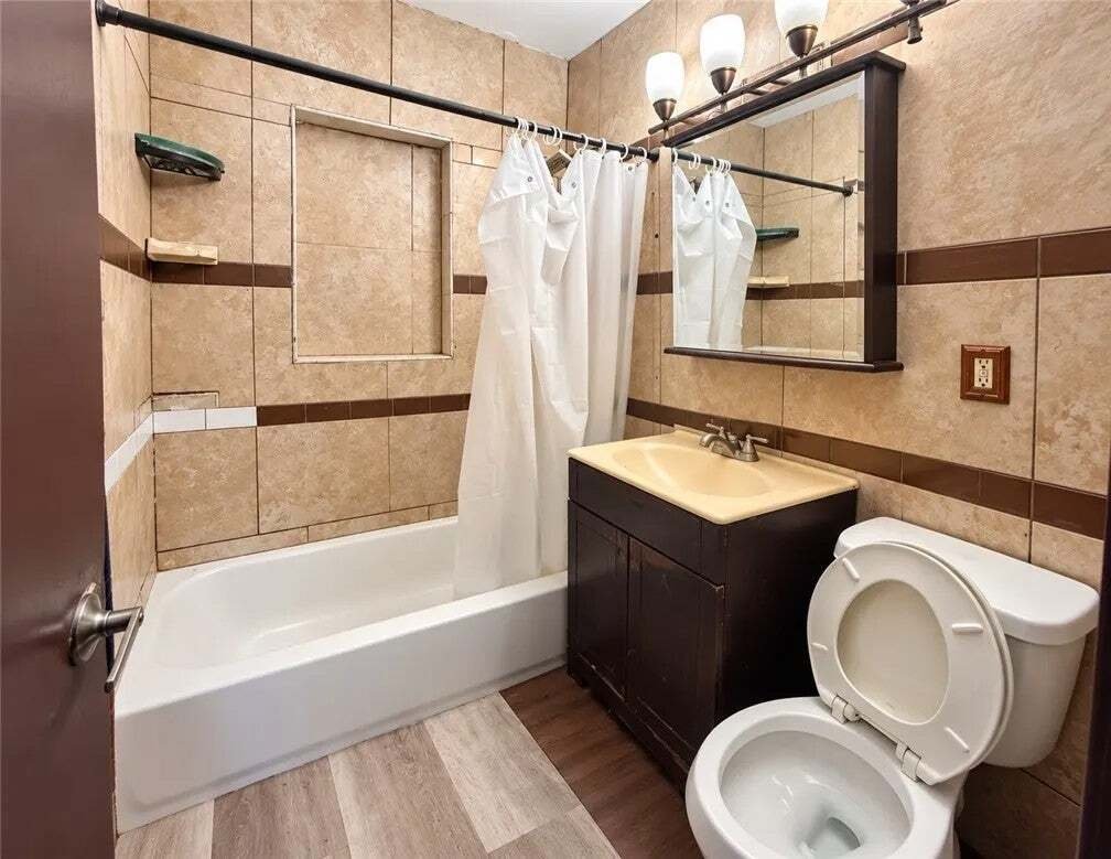 Townhouse in Lawndale, California, United States 5 - 19107448
