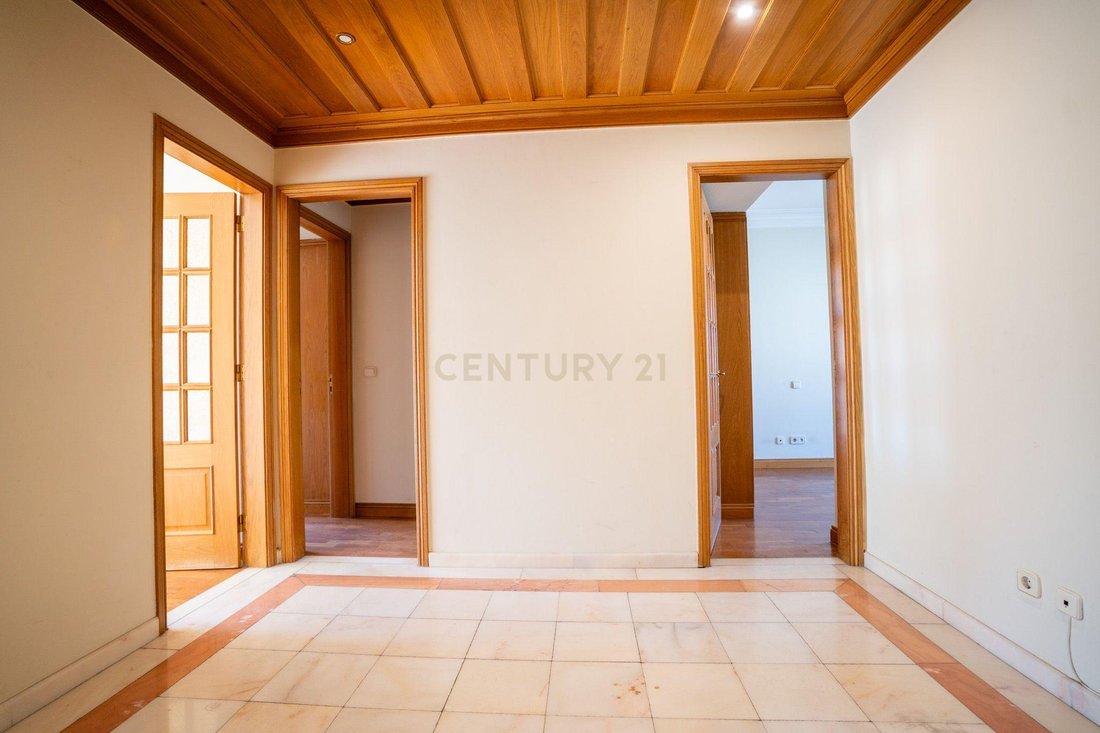 Apartment in Alvalade, Lisbon, Portugal 4 - 19107574