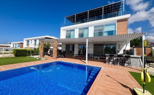 Villa in Pegeia, Paphos, Zypern 1