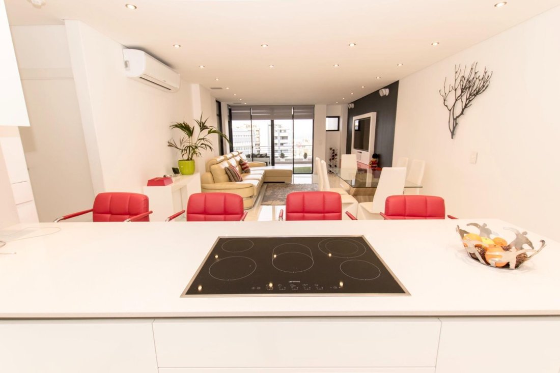 Apartment in Sea Point, Atlantic Seaboard, Cape Town 5 - 19106890