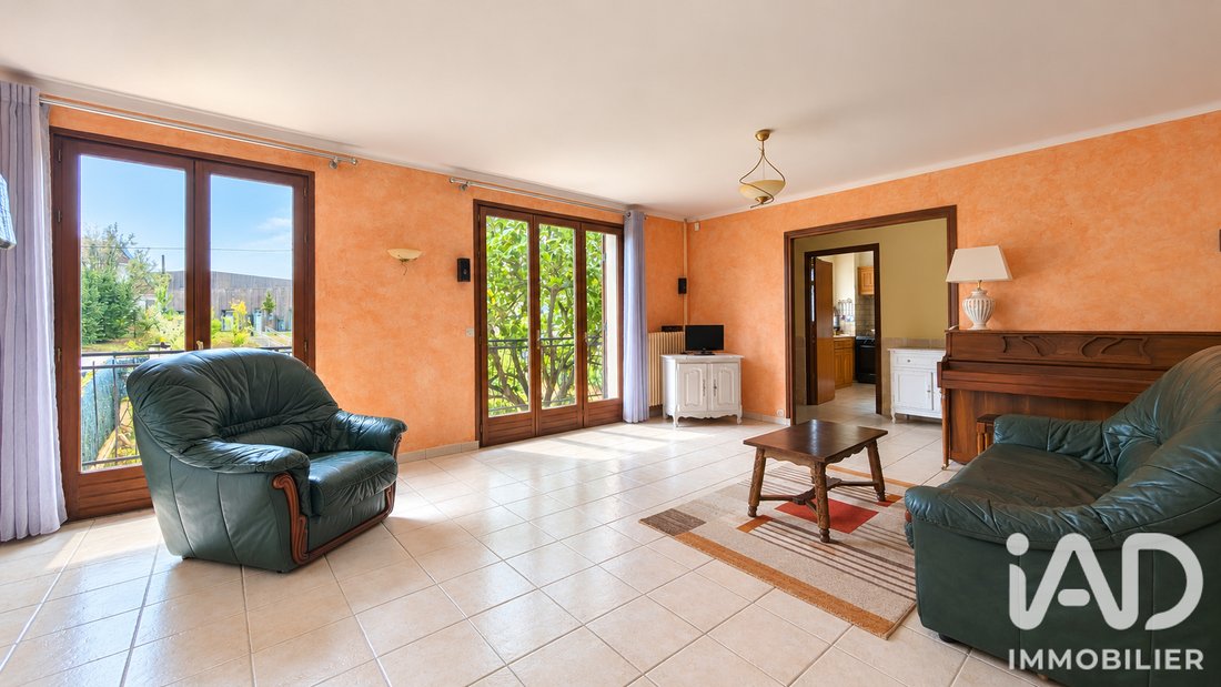 House in Osny, Ile-de-France, France 2 - 19109106