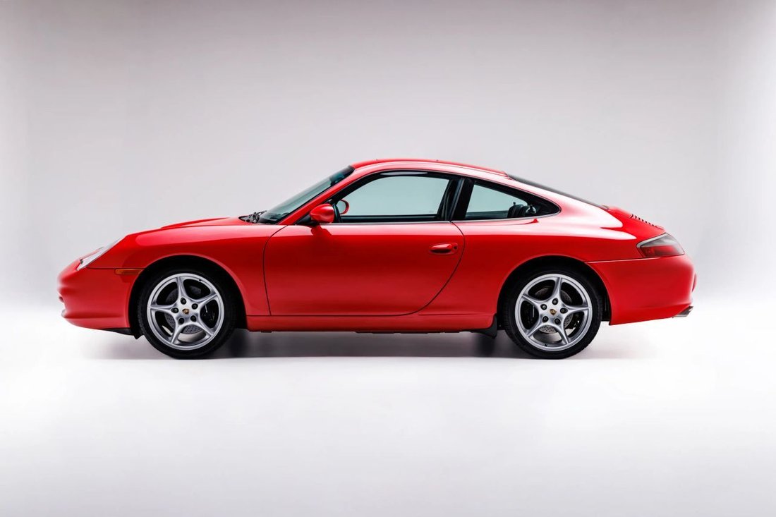 Coupe in Los Angeles, CA, United States 2 - 19108283