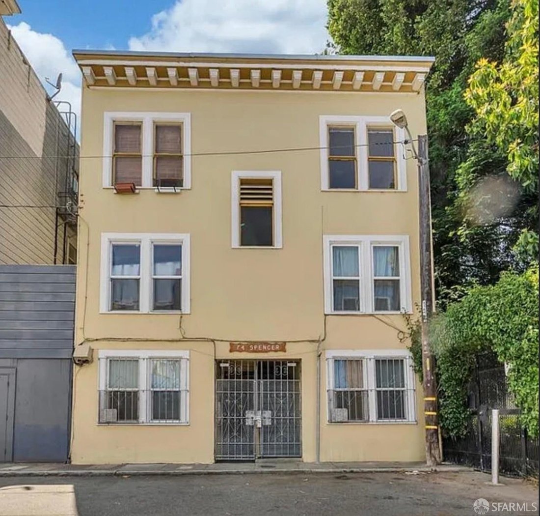 San Francisco, California, United States 1 - 19106774