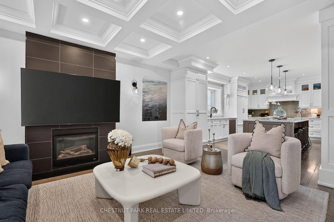 House in Toronto, Ontario, Canada 2 - 19108116