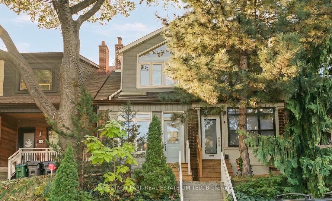 House in Toronto, Ontario, Canada 1 - 19108126