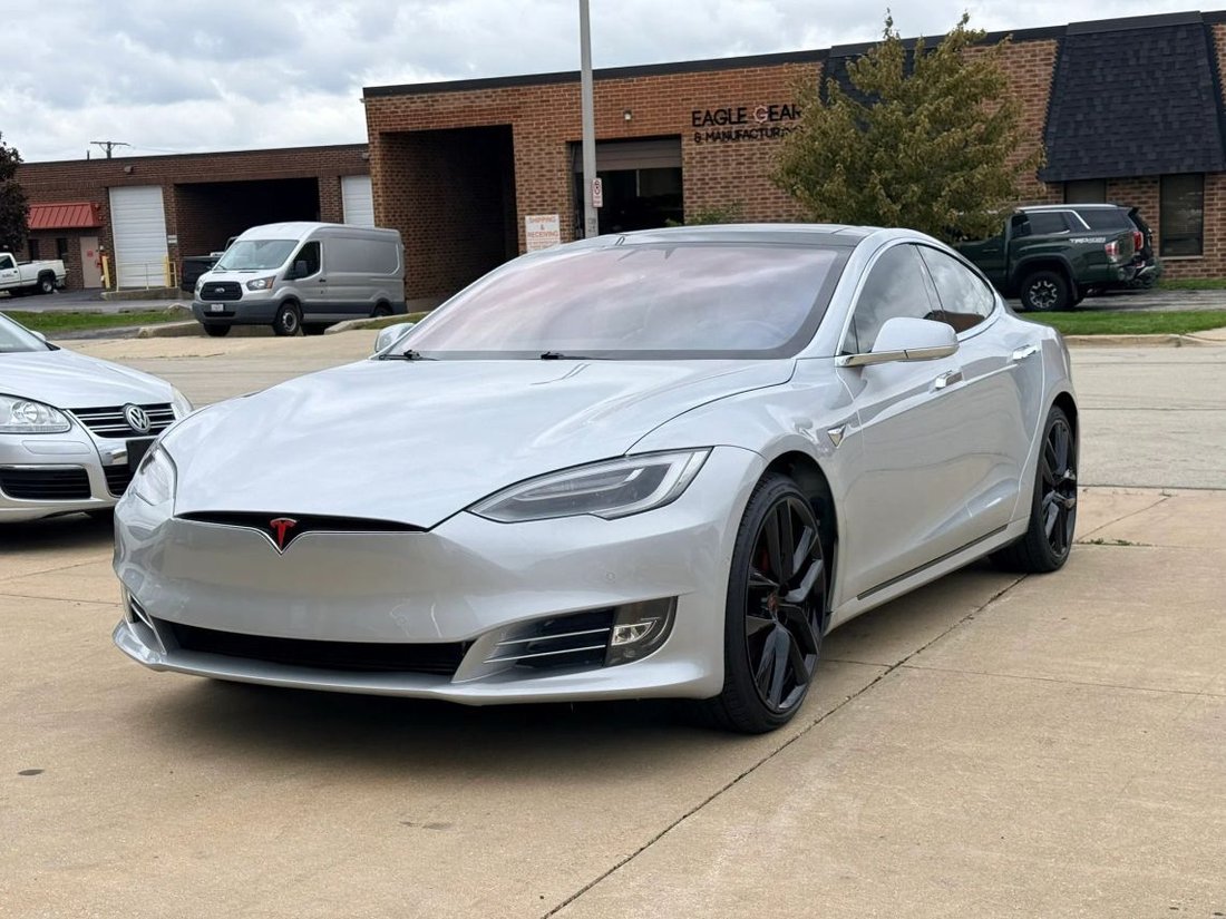 Sedan in Addison, IL, United States 1 - 19108328