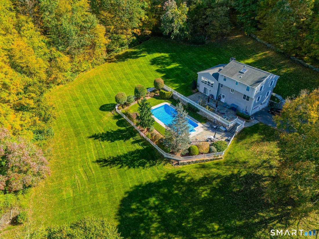 Maison à Newtown, Connecticut, États-Unis 4 - 19106707