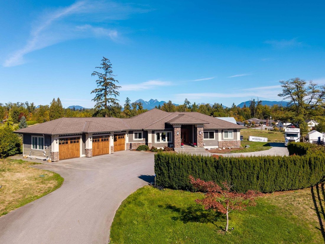 Haus in Langley, Britisch-Kolumbien, Kanada 3 - 19107786