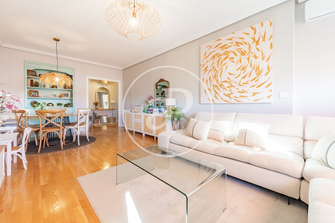 Appartamento a Ciudad Lineal, Madrid, Spagna 5 - 19107698
