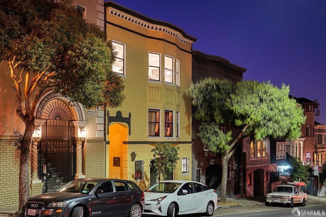 San Francisco, California, United States 3 - 19106826