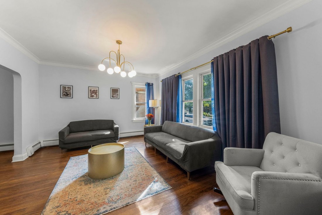 House in Chicago, Illinois, United States 5 - 19108006