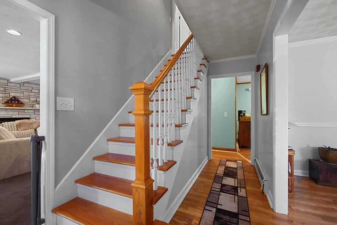 House in Swansea, Massachusetts, United States 5 - 19108818