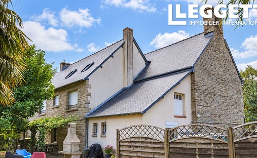 Maison à Bazouges-la-Pérouse, Bretagne, France 1