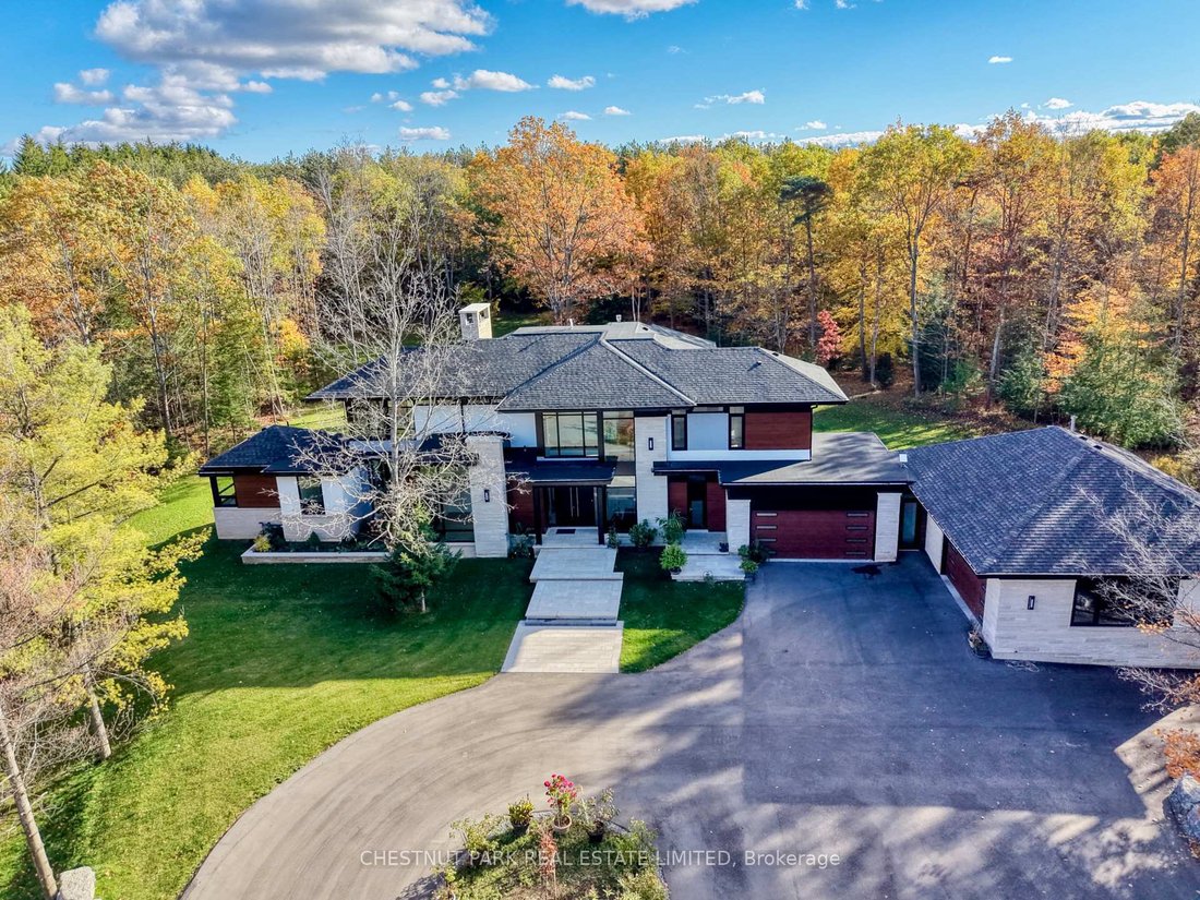 House in Uxbridge, Ontario, Canada 1 - 19108107