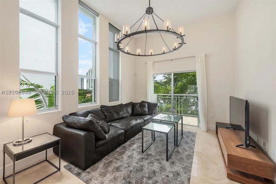 Condo in Miami Beach, Florida, United States 1 - 19106892