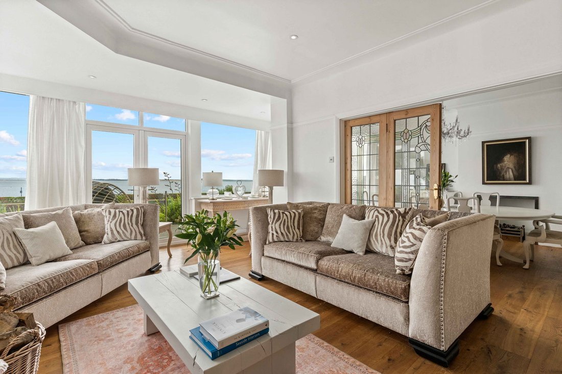 Haus in Westcliff-on-Sea, England 2 - 15446042