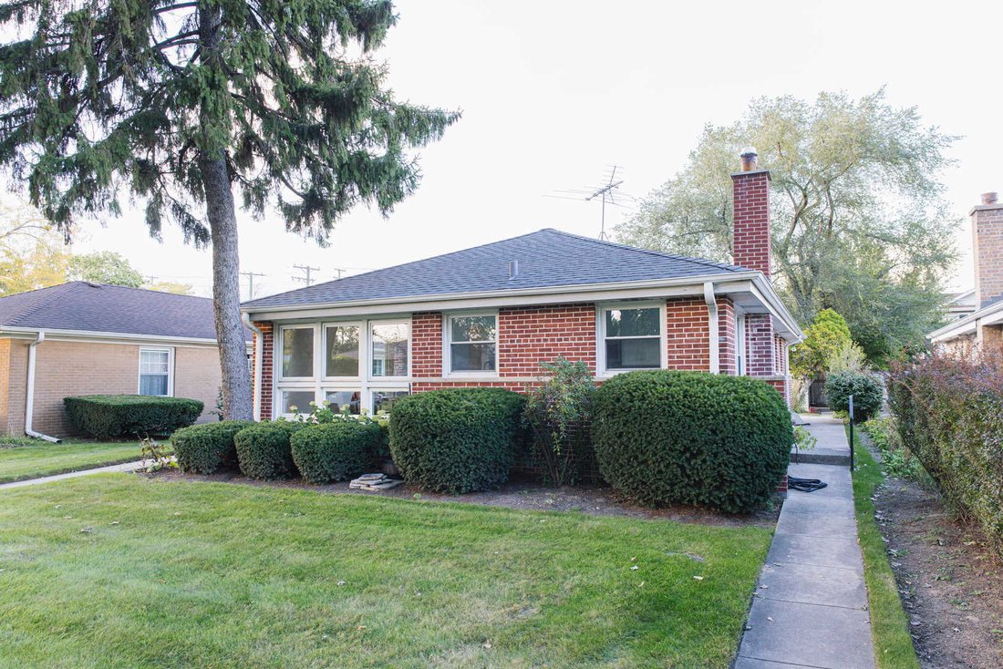House in Skokie, Illinois, United States 2 - 19107389