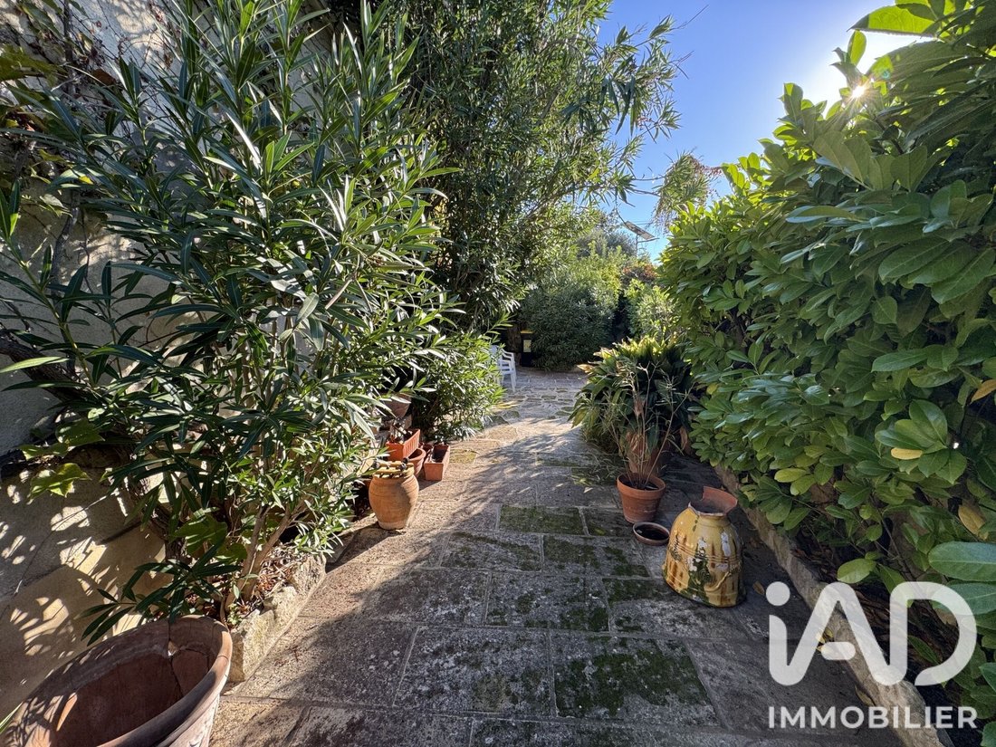 House in Fontvieille, Provence-Alpes-Côte d'Azur, France 2 - 19109155