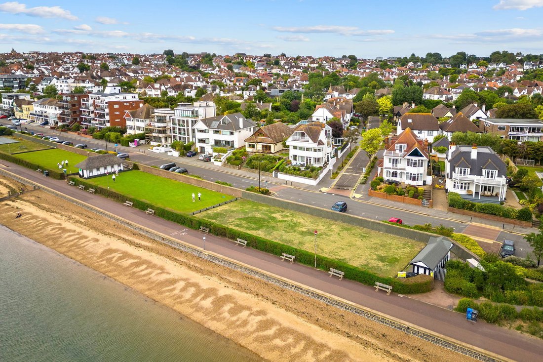 Haus in Westcliff-on-Sea, England 1 - 15446042