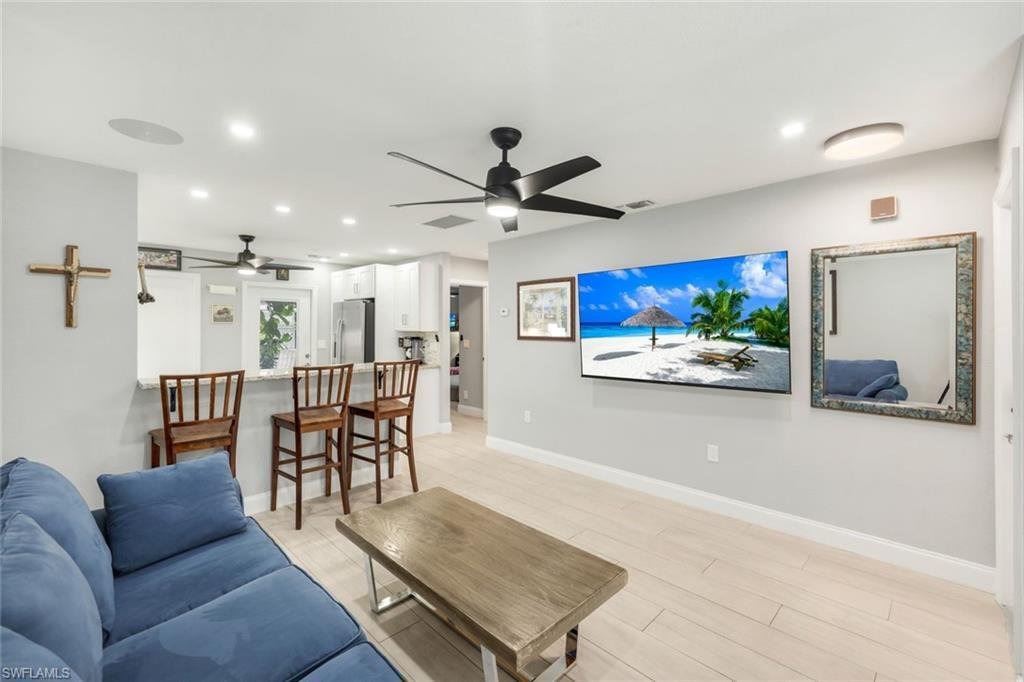 Bonita Springs, Florida, United States 5 - 19108072